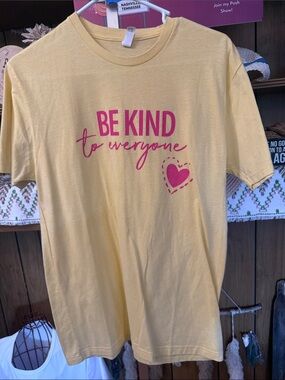 Be Kind To Everyone Tee